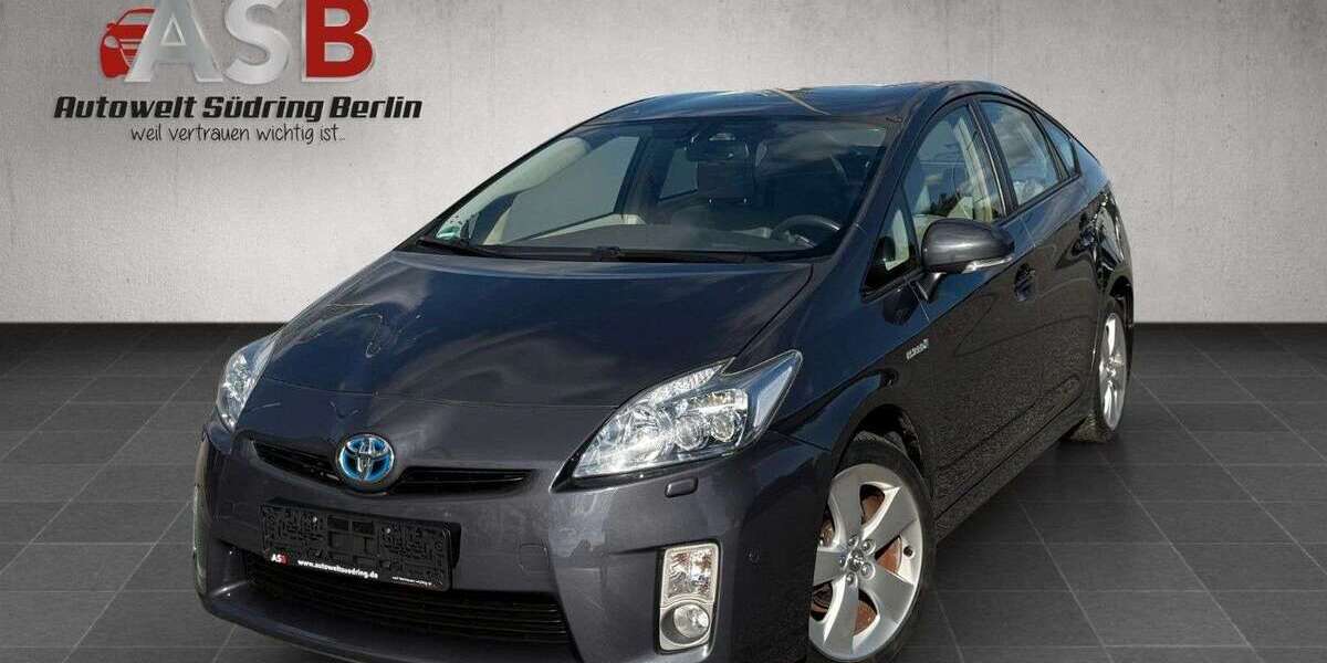 Toyota Prius 136.760 km 10.899 &euro; Berlin 12055