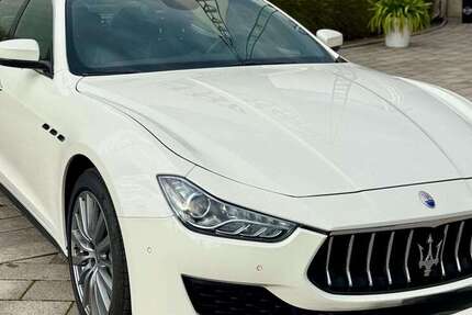 Maserati Ghibli 76.900 km 26.950 &euro; Dresden 01157