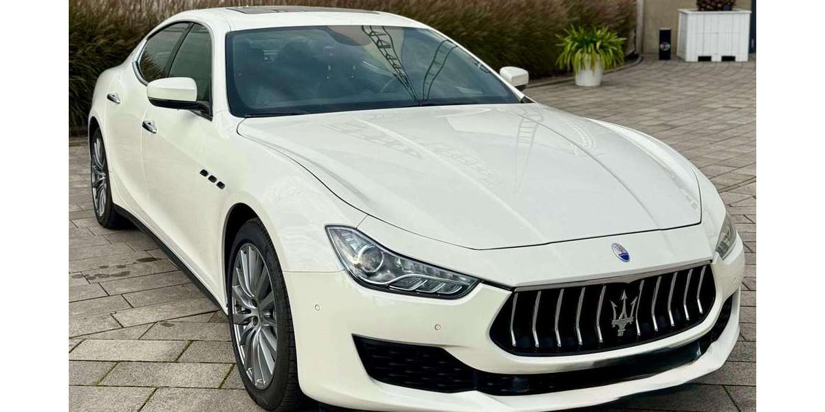Maserati Ghibli 76.900 km 26.950 &euro; Dresden 01157
