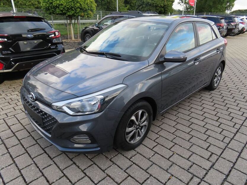 i20