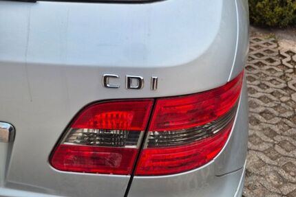 Mercedes-Benz B 180 140.029 km 5.100 &euro; FRIEDELSHAUSEN 98634