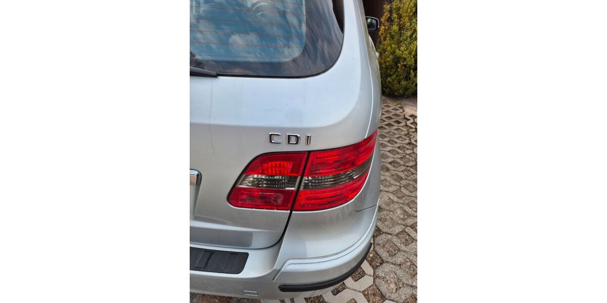 Mercedes-Benz B 180 140.029 km 5.100 &euro; FRIEDELSHAUSEN 98634