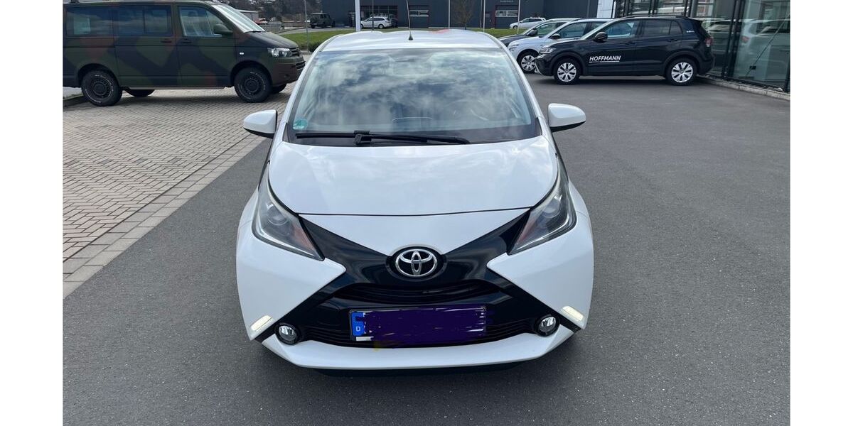 Toyota Aygo (X) 54.086 km 6.490 &euro; Lahntal 35094