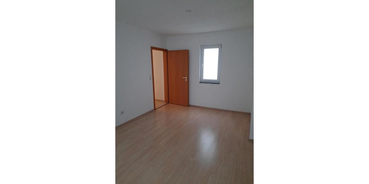 Etagenwohnung Neuwied - 2 Zimmer, 73 m&sup2;, 770&euro; | Angebot:25046685