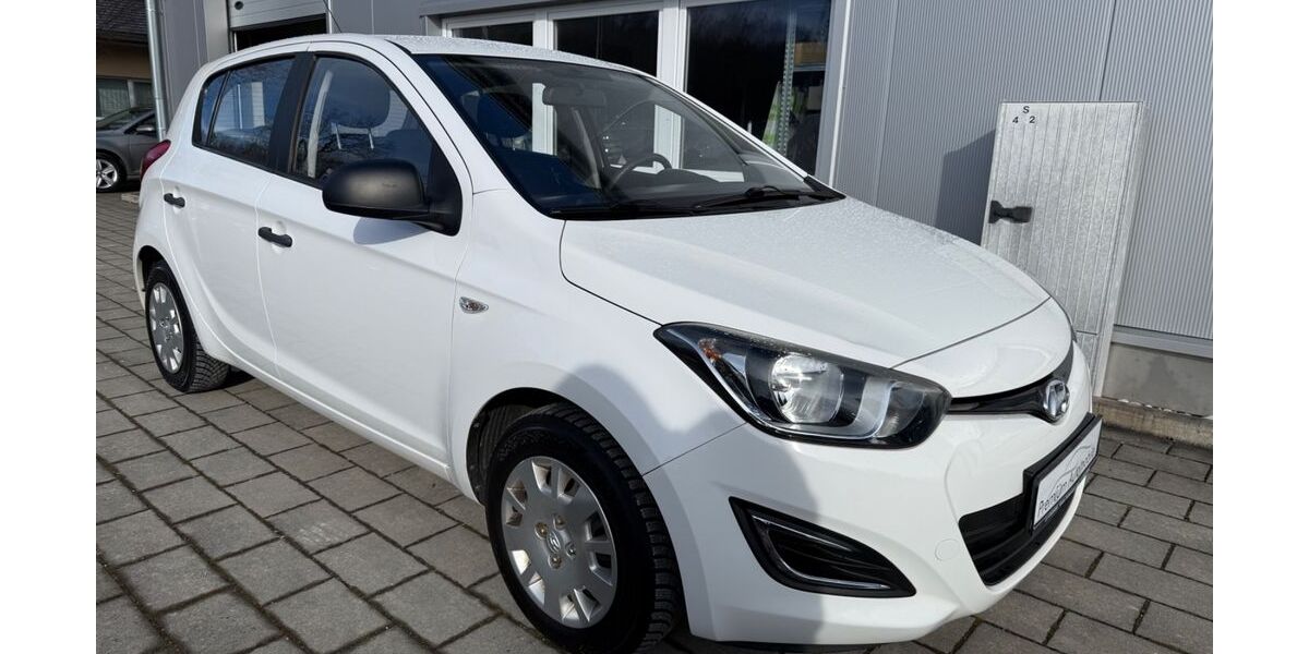 Hyundai i20 123.000 km 4.900 &euro; Hebertshausen bei Dachau 85241