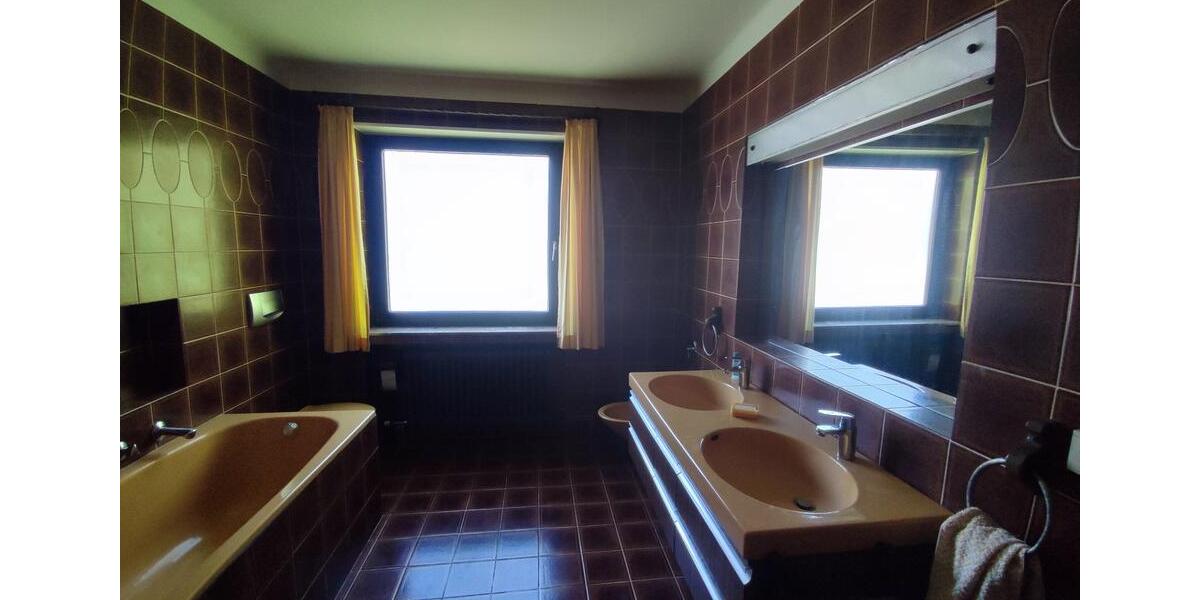 Großz. Haus m. Riesengarten Leimen Hanglage an Paar kl. Familie 7 zimmer