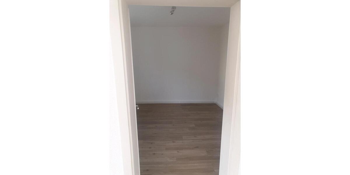Erdgeschoßwohnung Bördeland - 4 Zimmer, 90 m&sup2;, 742&euro; | Angebot:25451808