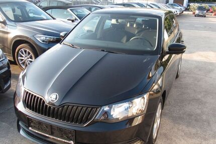 Skoda Fabia 58.000 km 7.900 &euro; Leverkusen 51371