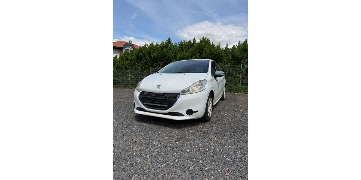 Peugeot 208 149.000 km 1.699 &euro; Alsdorf 52477