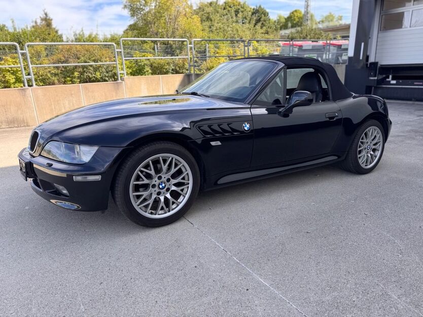 BMW Z3 115.000 km 10.999 € München 81825