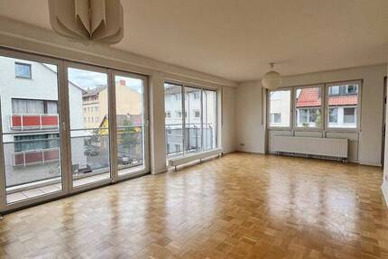 EILT MB 16.6.25 MT Stilvolle 2 Zimmer Wohnung im Zentrum von Niederrad