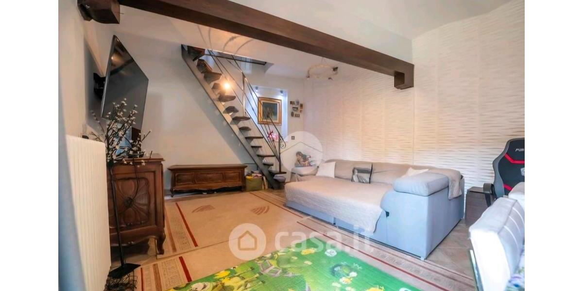 Doppelhaushälfte Friedberg (Hessen) - 2 Zimmer, 142 m&sup2;, 114.000&euro; | Angebot:25446589