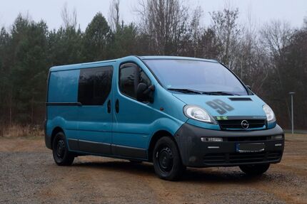 Opel Vivaro 352.000 km 3.000 &euro; Schwarzheide 01987