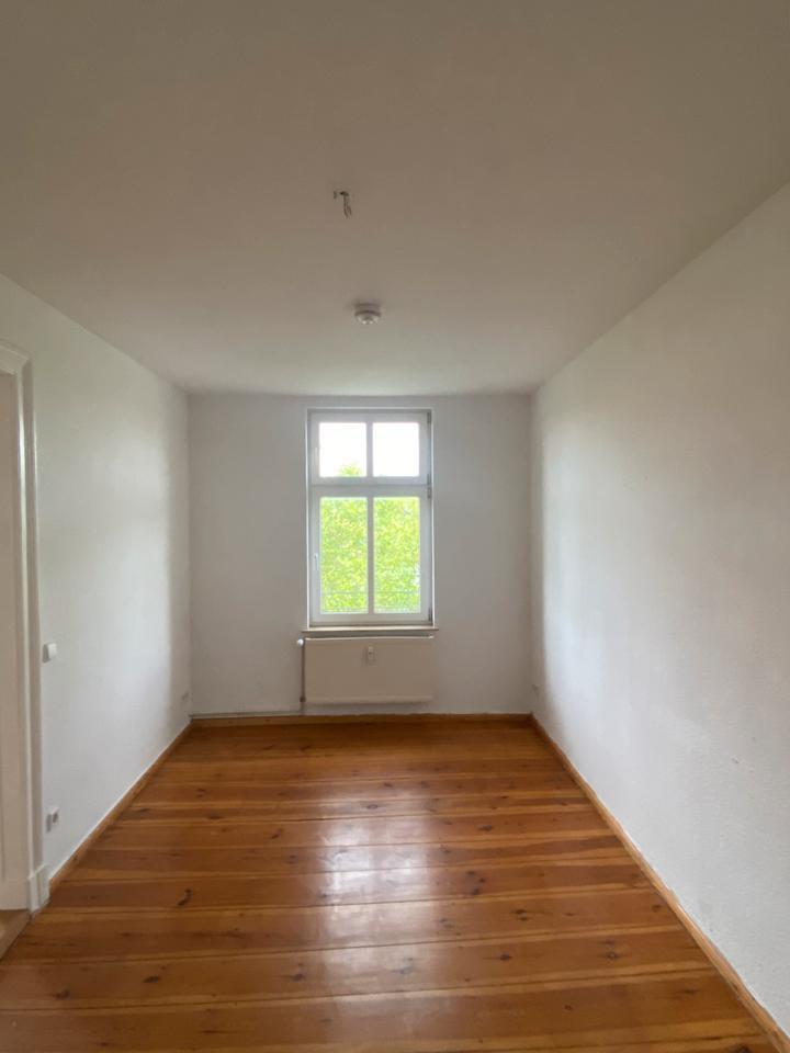 Große AltbauWohnung mit Wintergarten im Herzen von Oranienburg.