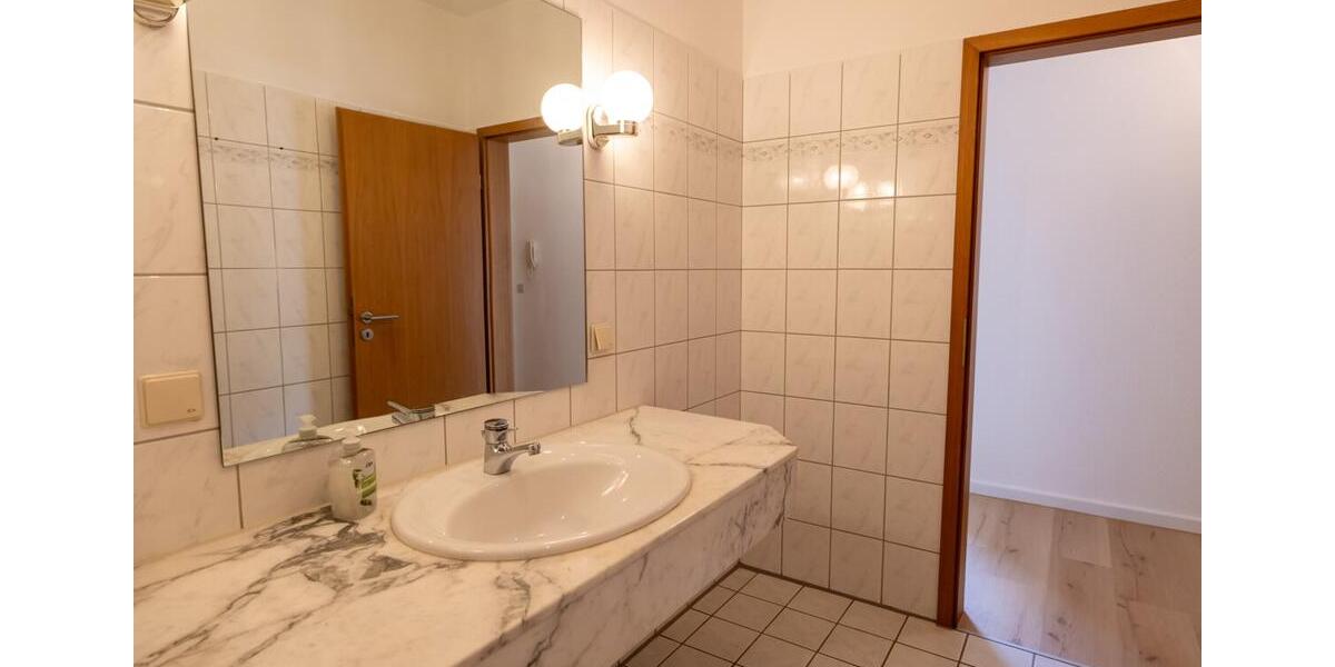Dachgeschoßwohnung Delmenhorst - 2 Zimmer, 64 m&sup2;, 540&euro; | Angebot:26680286