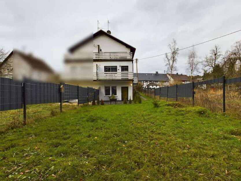 Haus zum Kaufen in Altenkirchen 145.000 € 103 m²