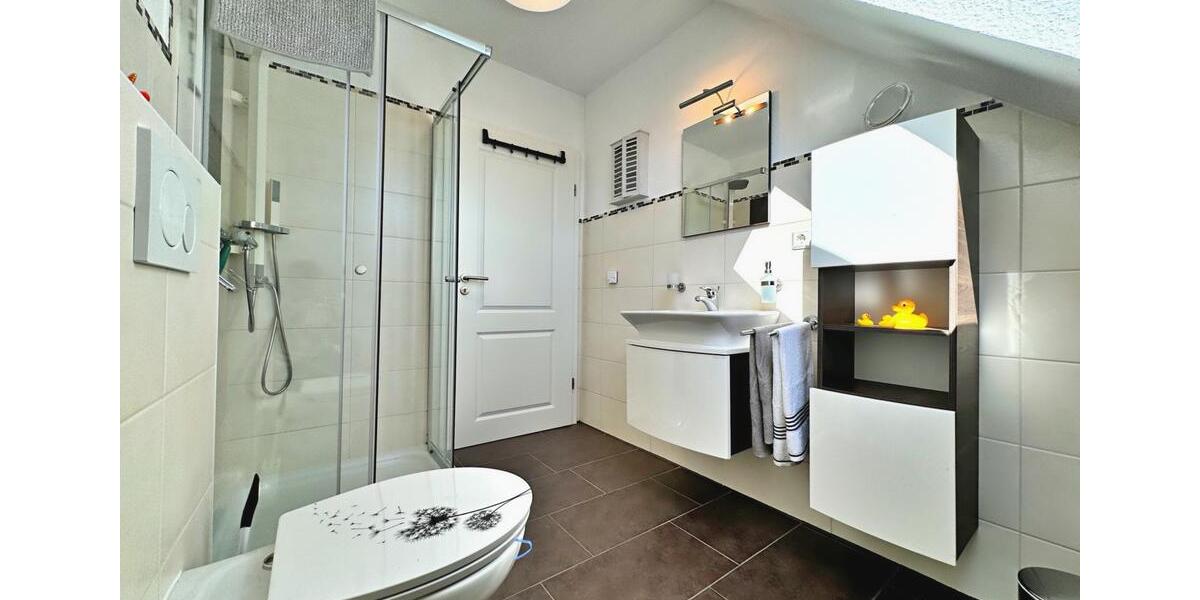 Dachgeschoßwohnung Apen - 4 Zimmer, 78 m&sup2;, 1.200&euro; | Angebot:26392493