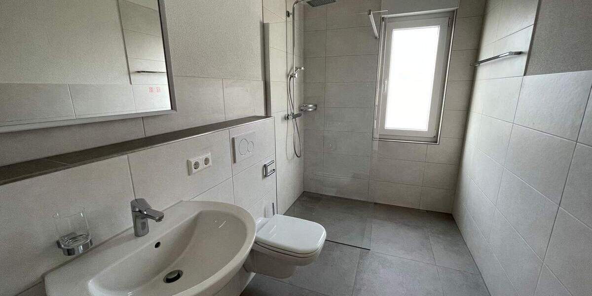 Etagenwohnung Steinen - 2 Zimmer, 62 m&sup2;, 260.000&euro; | Angebot:25748911