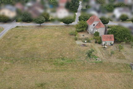 Starten Sie Ihr Bauprojekt: Riesiges Grundstück mit vielseitigen Optionen in Lage-Müssen 6 zimmer