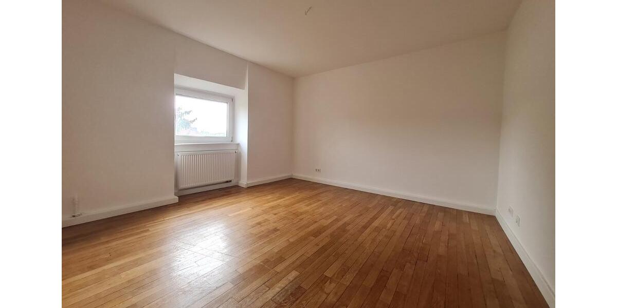 Etagenwohnung Saarbrücken West - 5 Zimmer, 100 m&sup2;, 900&euro; | Angebot:25378854