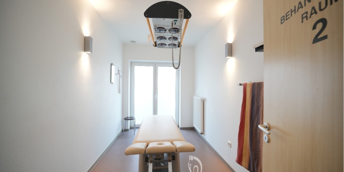 Hochwertige Physiopraxis & vermietete 4-Zimmer-Dachgeschoss-Wohnung - Gewerbeobjekt Arnstein | Angebot:26649274
