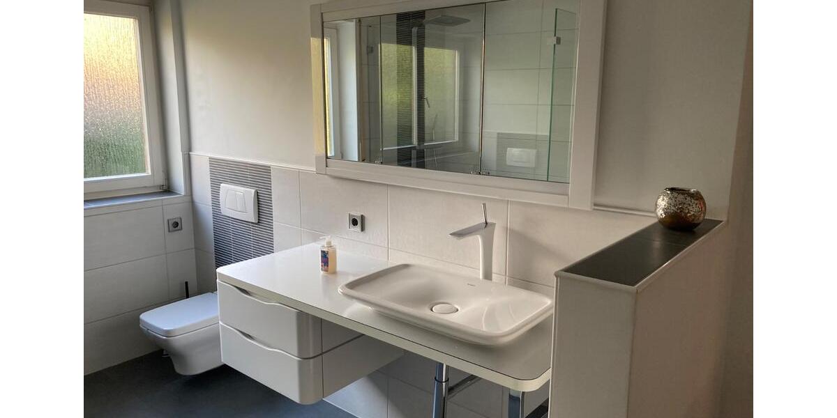 Exklusive 4,5 Zimmer Wohnung mit Luxus Einbauküche und Kamin fris 4 zimmer