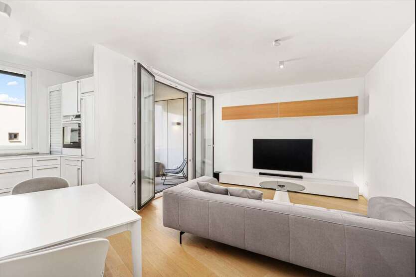 Schmuckstück aus erster Hand | Lift, Einzel-Stellplatz, tolle Ausstattung... 2 zimmer