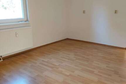 Wohnung zum Mieten in Bitterfeld-Wolfen 325 € 50 m²