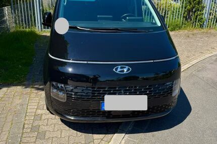 Hyundai STARIA 99.800 km 30.990 &euro; Düsseldorf 40227