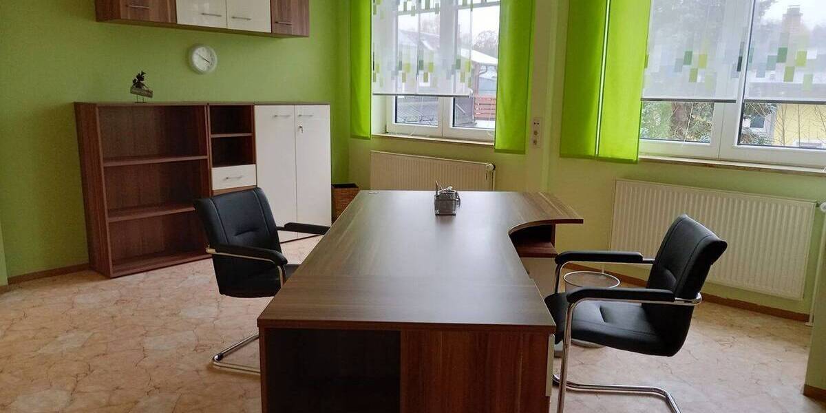 Gewerbeobjekt Selb - 4 Zimmer, 116 m&sup2;, 830&euro; | Angebot:26833349