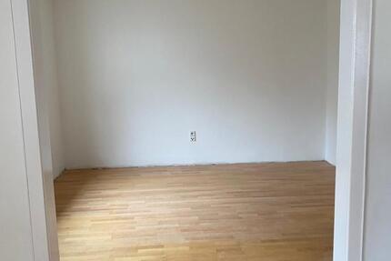 Haus Ludwigshafen am Rhein Rheingönheim - 5 Zimmer, 120 m&sup2;, 1.400&euro; | Angebot:25056651