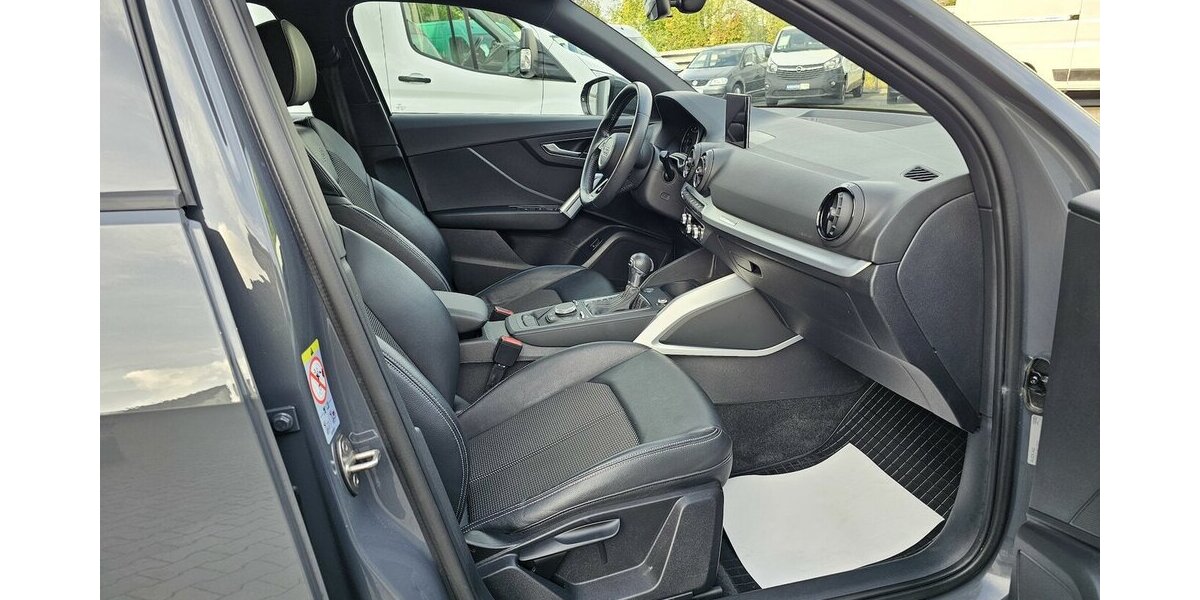 Audi Q2 1.4 TFSI S-Line Sportpaket / Plus 53.900 km 20.990 &euro; Löhne 32584