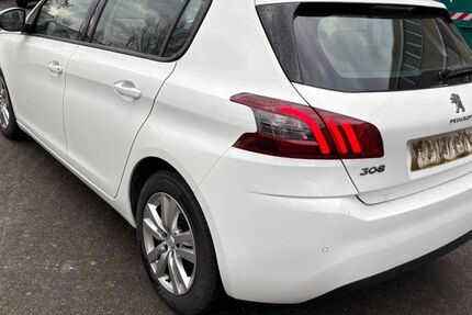 Peugeot 308 206.425 km 7.378 € Frankfurt am Main 60389