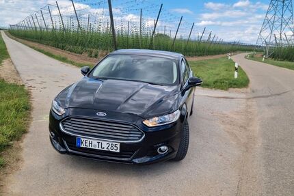 Ford Mondeo 150.000 km 8.300 &euro; Neustadt an der Donau 93333