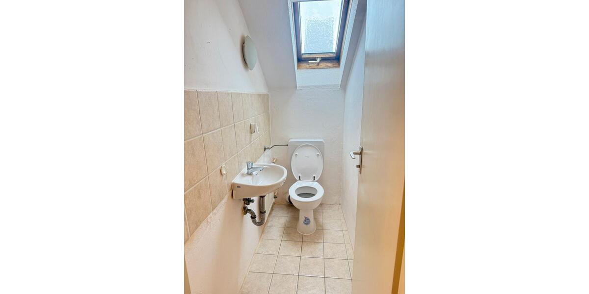 Dachgeschoßwohnung Kuchen - 3.5 Zimmer, 63 m&sup2;, 650&euro; | Angebot:26666019