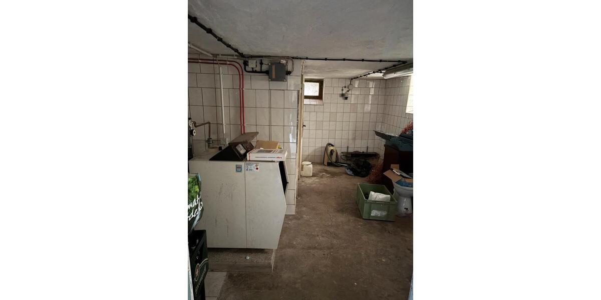 Einfamilienhaus Veilsdorf - 9 Zimmer, 200 m&sup2;, 45.000&euro; | Angebot:25273617