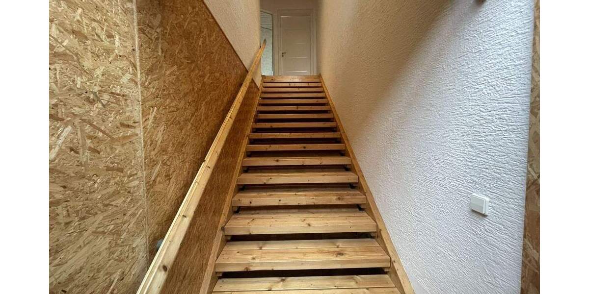 Etagenwohnung Stutensee Blankenloch - 3 Zimmer, 131 m&sup2;, 1.300&euro; | Angebot:24761781