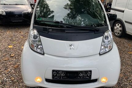 Peugeot iOn 72.000 km 4.699 € Berlin 10829