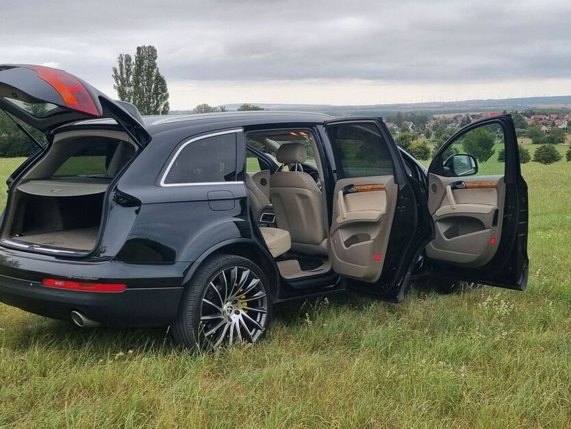 Q7