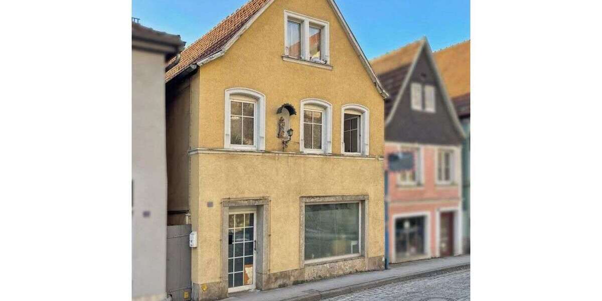 Einfamilienhaus Kronach - 6 Zimmer, 140 m&sup2;, 99.000&euro; | Angebot:24740096