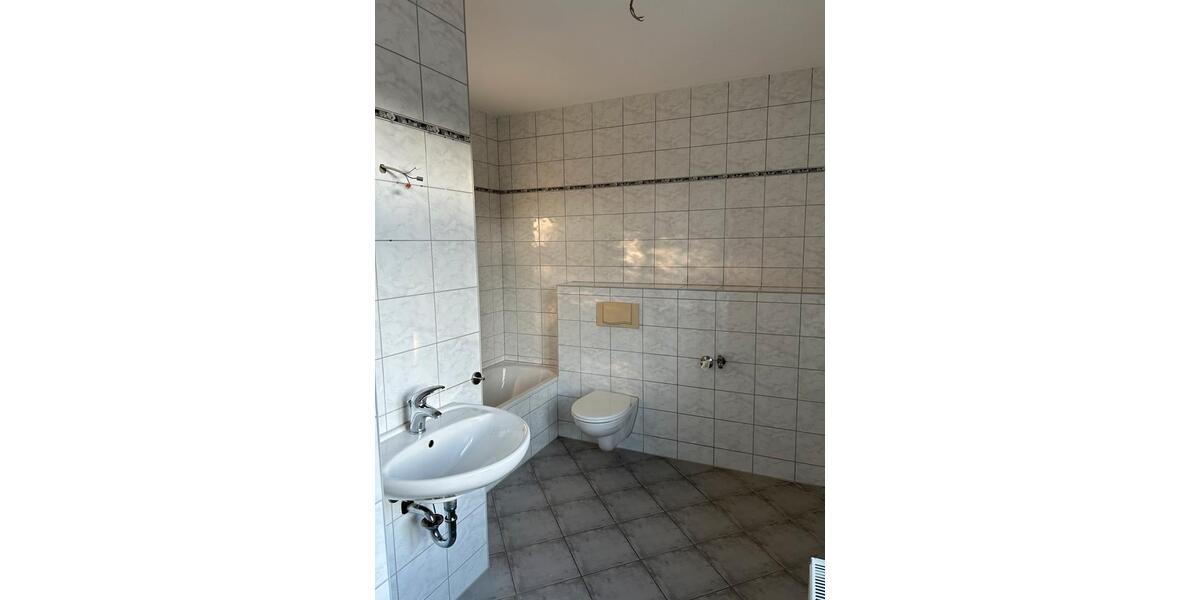 Etagenwohnung Treuen - 4 Zimmer, 79 m&sup2;, 622&euro; | Angebot:24572745