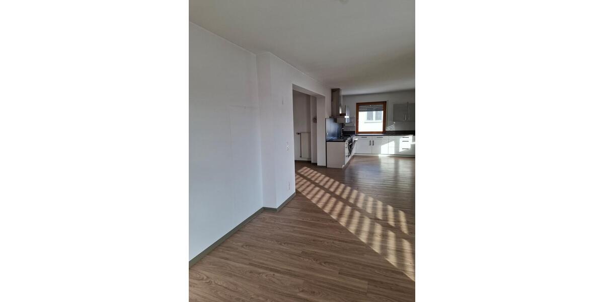 Einfamilienhaus Schonungen Forst - 8 Zimmer, 155 m&sup2;, 365.000&euro; | Angebot:26759985