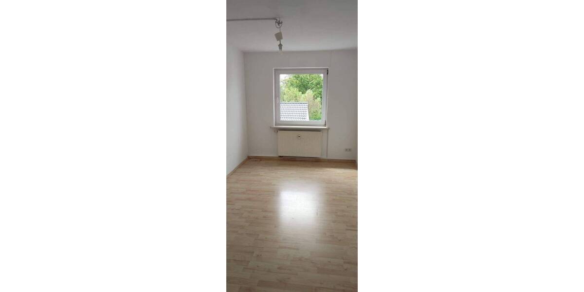 Etagenwohnung Halle (Saale) Ammendorf-Beesen - 2 Zimmer, 45 m&sup2;, 270&euro; | Angebot:26891787