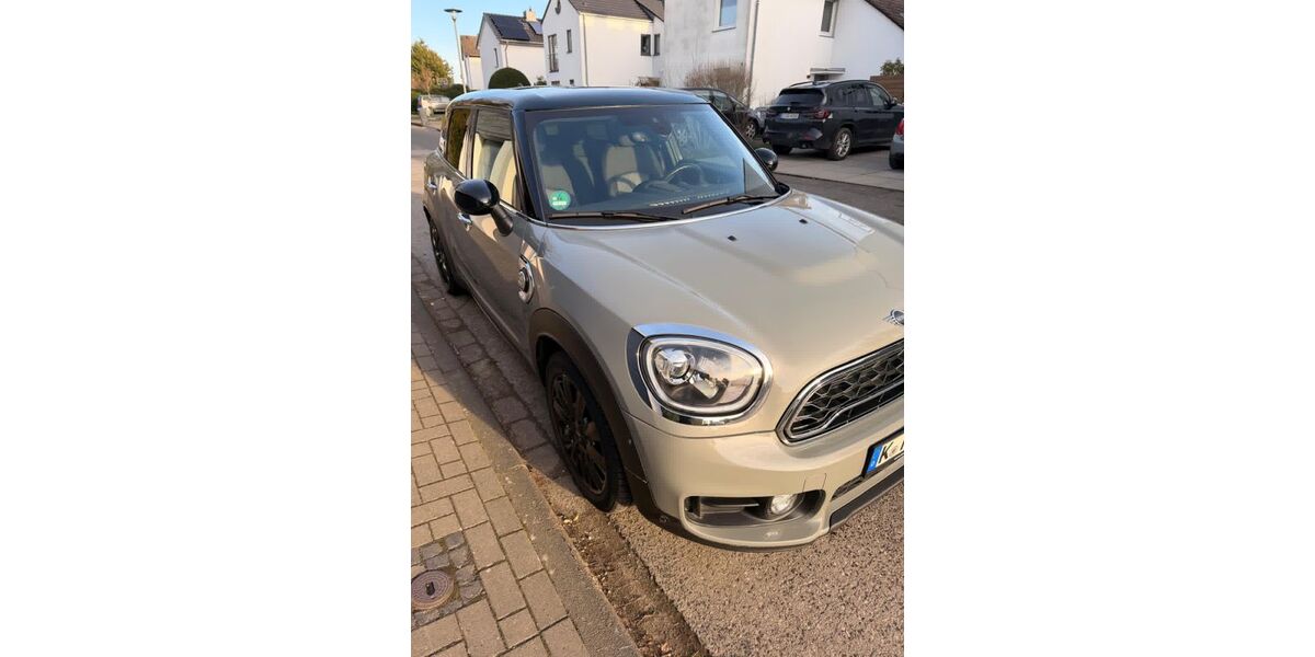Mini Countryman SE (Cooper) 45.300 km 17.999 &euro; Köln 50999