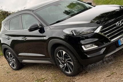 Hyundai TUCSON 59.400 km 23.580 € Ehlenz 54636