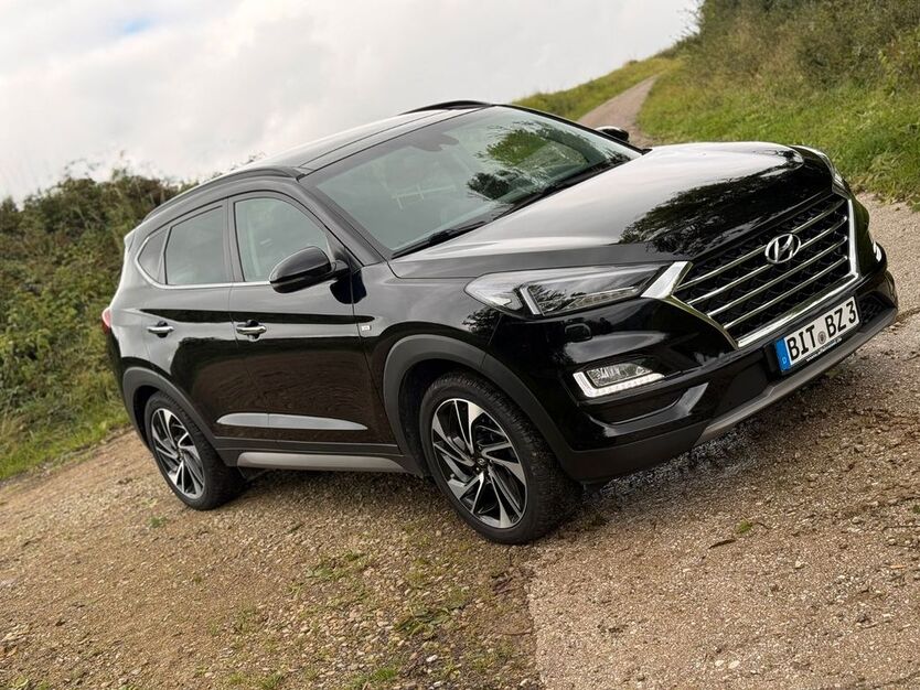 Hyundai TUCSON 59.400 km 23.580 € Ehlenz 54636