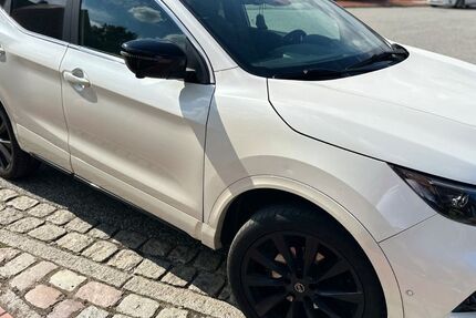 Nissan Qashqai 99.500 km 14.900 &euro; Eutin 23701