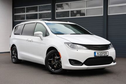 Chrysler Pacifica 120.000 km 23.950 &euro; Rennerod 56477