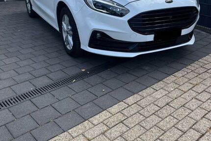 Ford S-Max 142.500 km 17.950 € Moers 47441