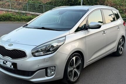 Kia Carens 180.000 km 7.299 &euro; Frankfurt 60386